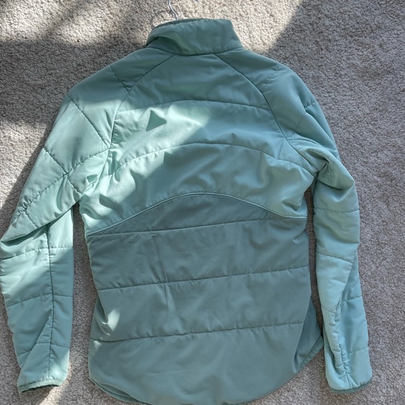 Zip up - Picture 4 of 4